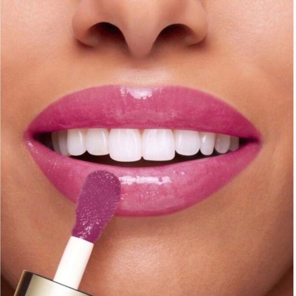 Clarins Lip Oil - Picture 2 of 4